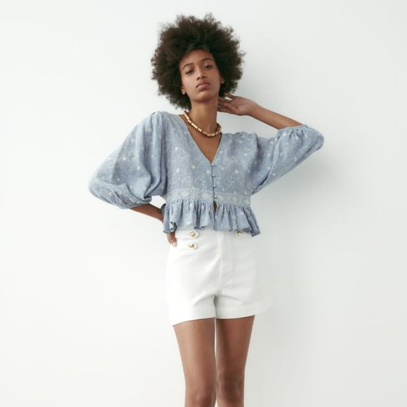 ZARA Blouse with Contrast Embroidery - XS - Picture 3 of 10